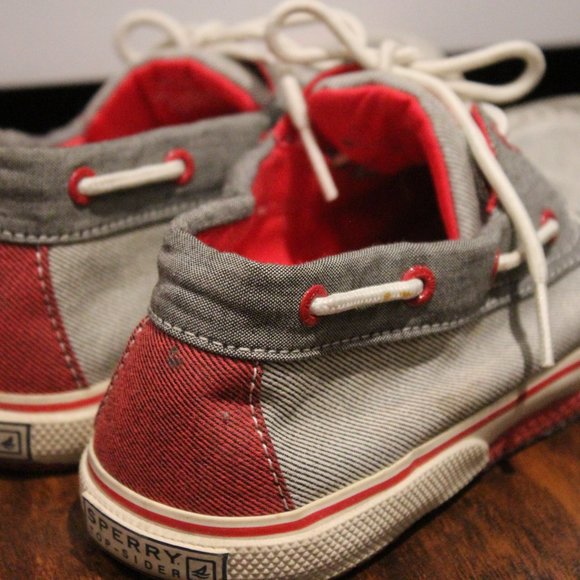 2/$50 🏷 Sperry Boat Shoes Size 4Y - Picture 3 of 4